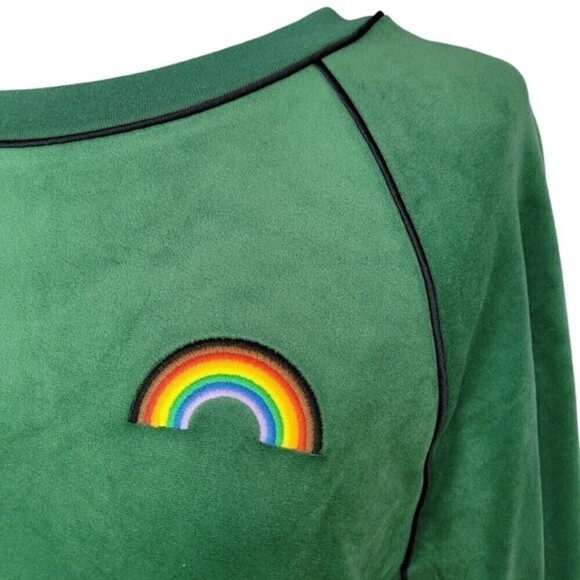 BP Rainbow Pride Plush Green Crewneck Size M NWT - Picture 7 of 9